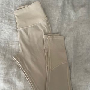 Alo Yoga Sueded leggings